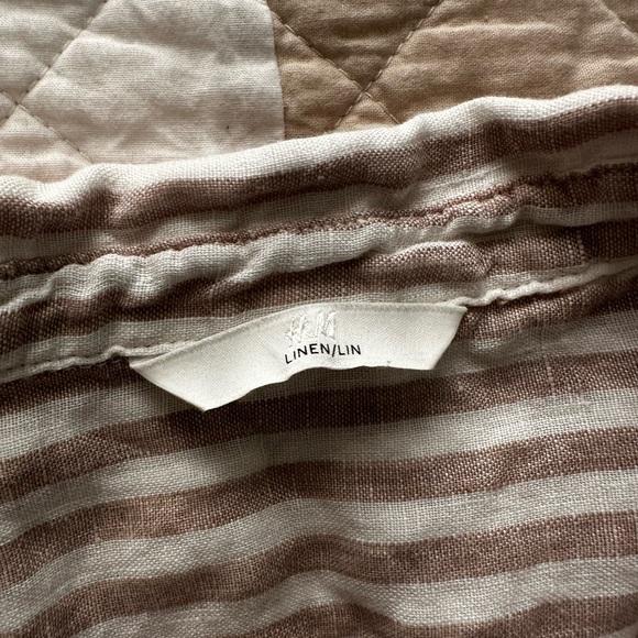 H&M Women’s Linen Button up - Picture 2 of 2